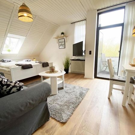 Ferien Im Wangerland - Haus Wiesenweg - Apartment 2 1Og 霍鲁梅尔希尔 外观 照片